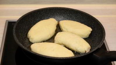 жареные пирожки с джемом