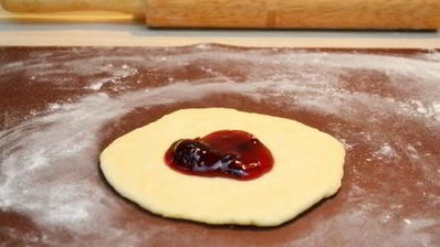 жареные пирожки с джемом
