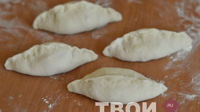 жареные пирожки с капустой