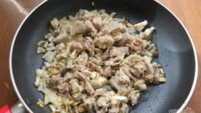 жареные пирожки с мясом