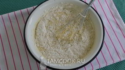 жареные пирожки с яйцом и рисом