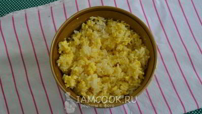 жареные пирожки с яйцом и рисом