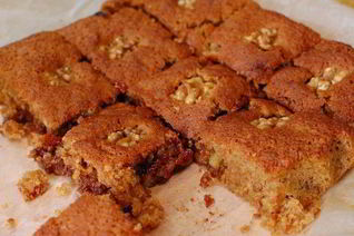 Апельсиновые брауни с грецкими орехами