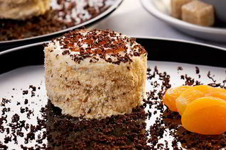 Ароматное абрикосовое пирожное