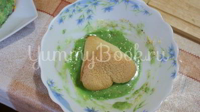 бисквитные пирожные елочки