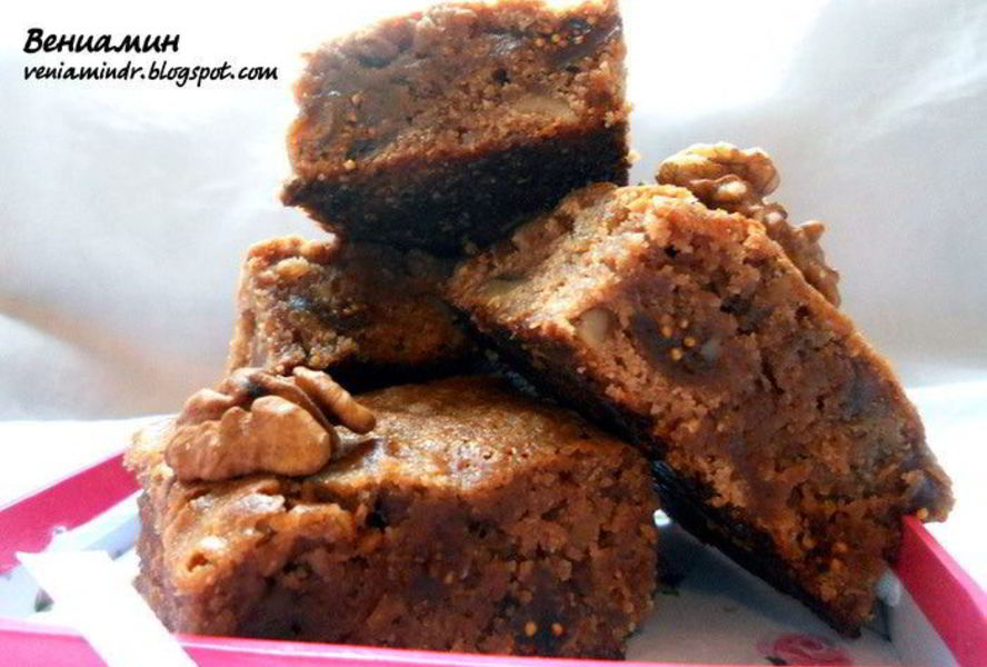 Брауни с инжиром и грецкими орехами
