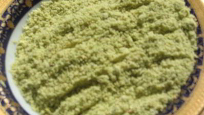 фруктово-ягодное пирожное с фисташками на лимонно-белковой основе