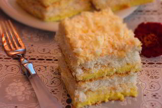 Кокосовое пирожное с нежным сливочным кремом