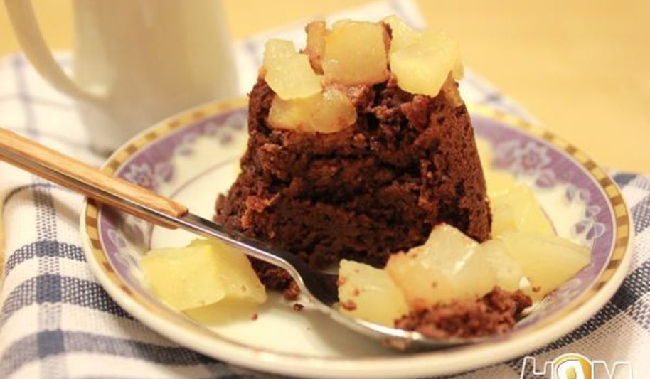 Рецепт миндального пирожного с шоколадом и грушами