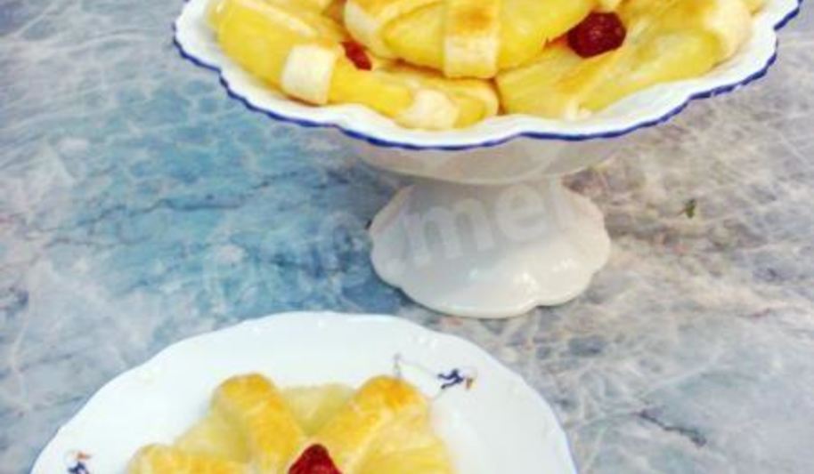 Рецепт пирожного фруктового цветы из ананаса