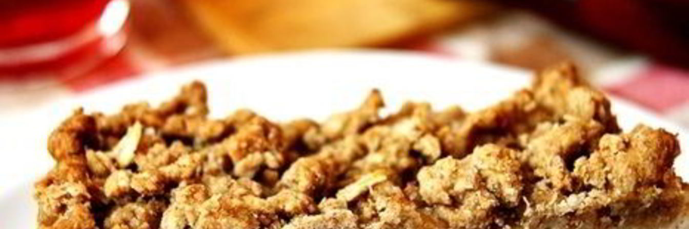 Пирожное из овсянки с яблоком и йогуртом