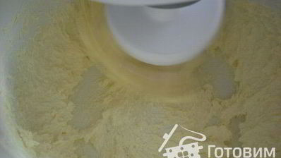 пирожное из слоенного теста