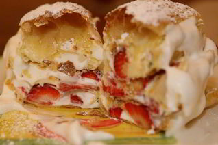 Пирожное Клубничный наполеон