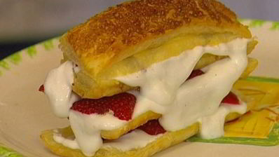 пирожное клубничный наполеон