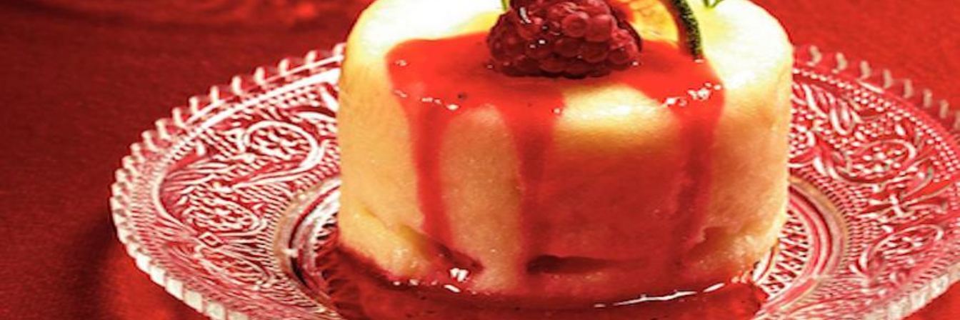 Пирожное с ягодным кремом = мусс из гребешков с малиновым соусом