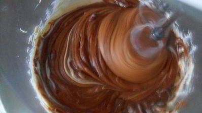 пирожное сникерс с малиной