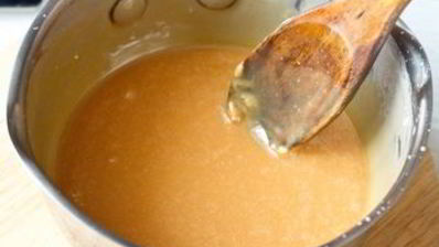 пирожные макарон с чаем эрл грей и соленой карамелью