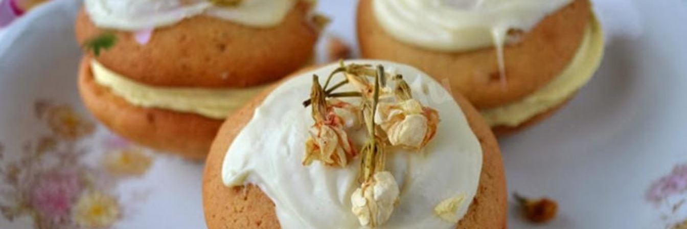 Пирожные с белым шоколадом и жасмином