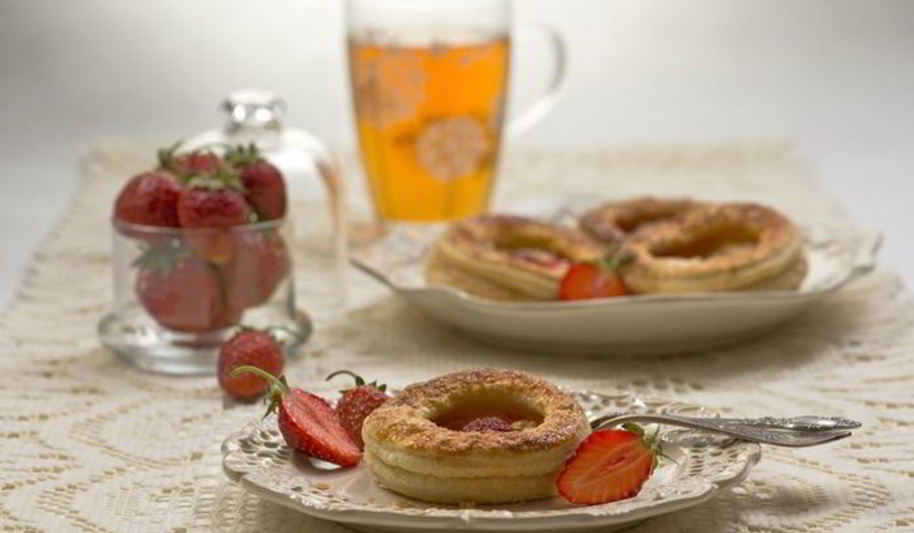 Рецепт пирожных с клубникой