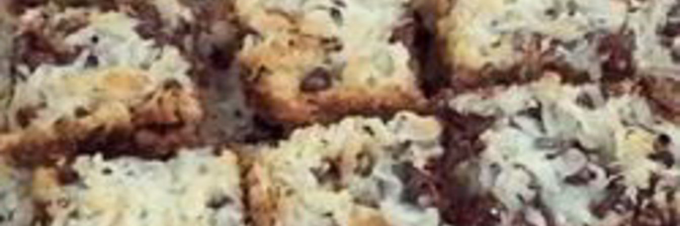 Пирожные с кокосом, шоколадом и сгущенкой