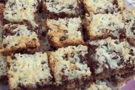 Пирожные с кокосом, шоколадом и сгущенкой