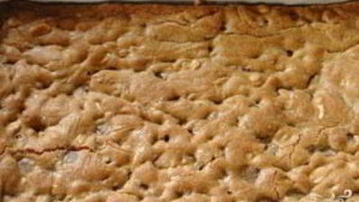 пирожные с шоколадом и карамелью