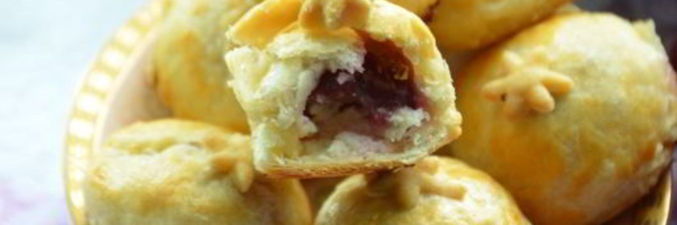 Пирожные с виноградом