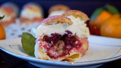 пирожные шу с вишневым сюрпризом