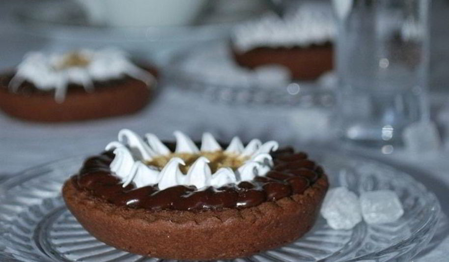 Рецепт шоколадна-мятных пирожные с арахисовой пастой