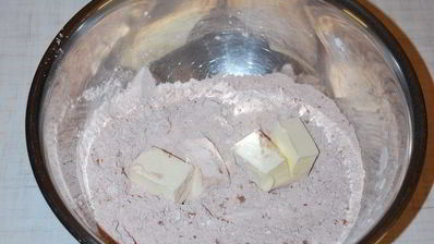 шоколадно-мятные пирожные с арахисовой пастой