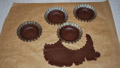 шоколадно-мятные пирожные с арахисовой пастой