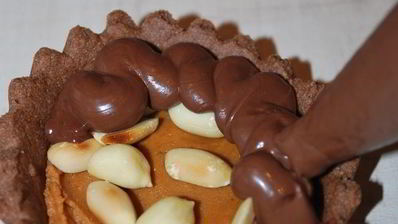 шоколадно-мятные пирожные с арахисовой пастой