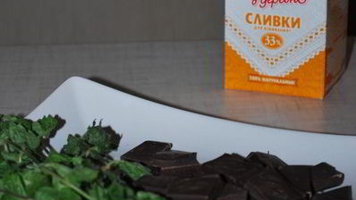 шоколадно-мятные пирожные с арахисовой пастой