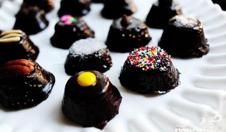 Рецепт шоколадных пирожных в сливочной глазури