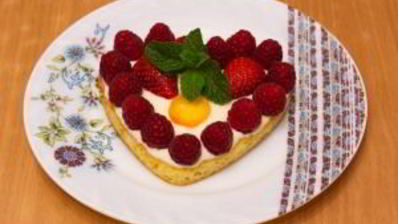 цитрусовые пирожные валентинки с фруктами