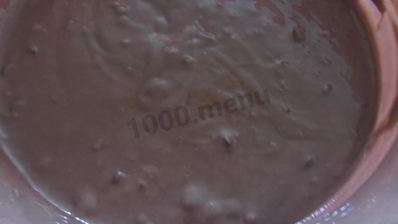 творожно-шоколадные пирожные из бисквита