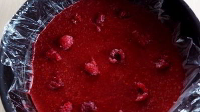 зефирное пирожное с малиновым конфи