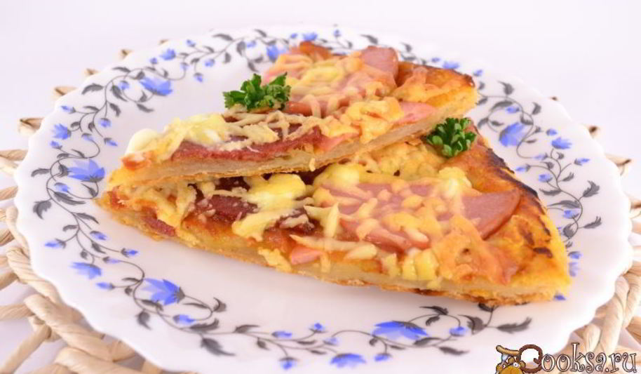 Рецепт домашней пиццы из слоеного теста с колбасой