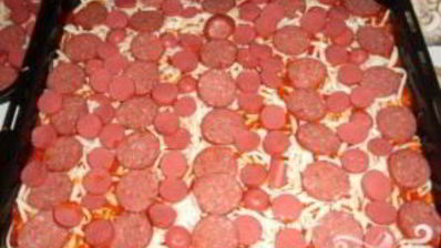 домашняя пицца с колбасой