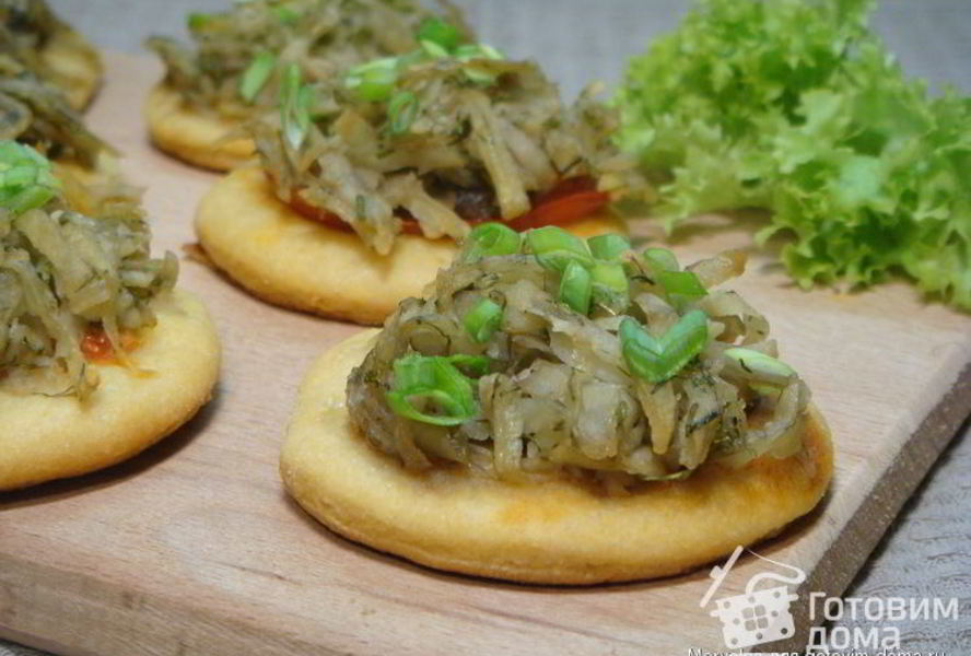Мини-пиццы с картофельными шапочками