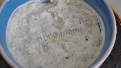 мясная пицца с белым соусом в мультиварке