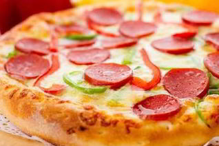 Пикантная пицца с чоризо