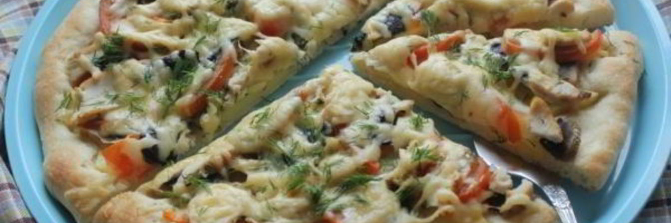 Пицца гавайская с курицей и ананасами