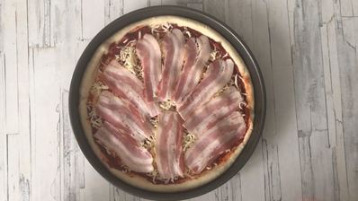 пицца карбонара с беконом