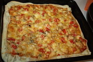 Пицца на слоеном тесте