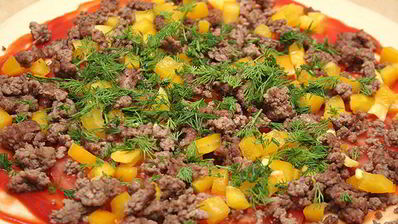 пицца с фаршем по-домашнему