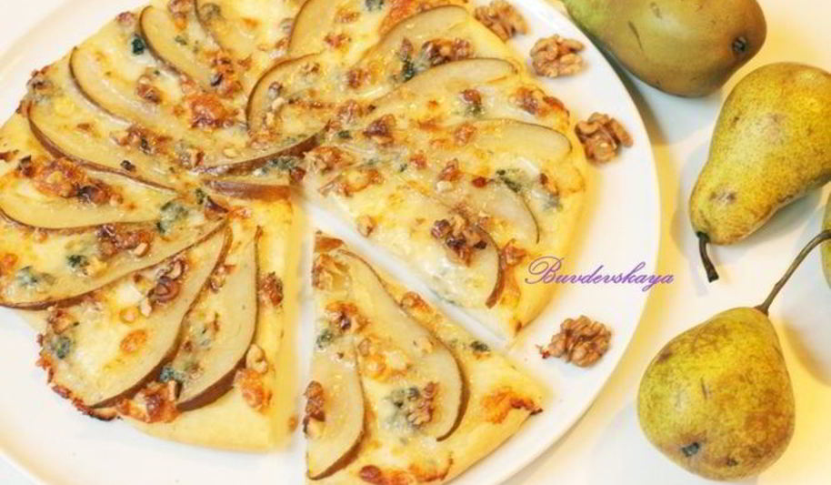 Рецепт пиццы с грушей и горгонзолой