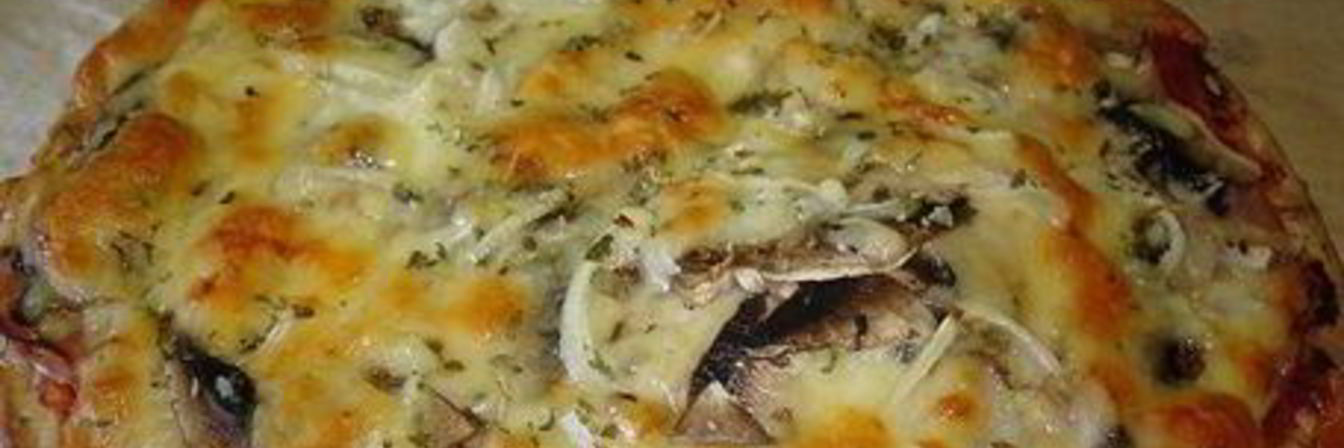 Пицца с куриной грудкой и шампиньонами