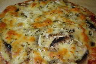 Пицца с куриной грудкой и шампиньонами