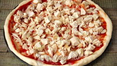 пицца с куриным мясом и сладким перцем
